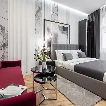 Lovely Apartment On Drahomanova Street Lviv Exterior photo