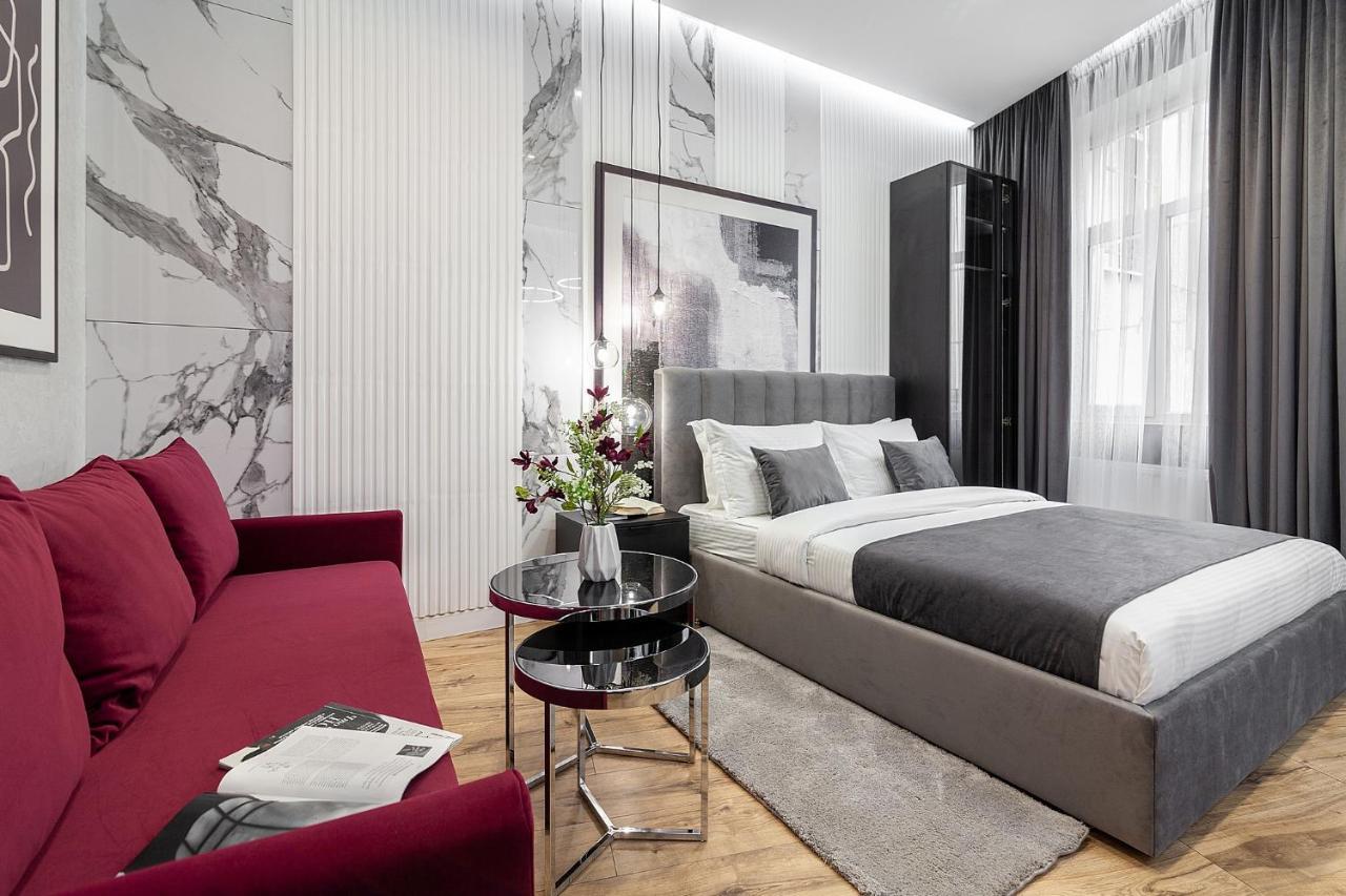 Lovely On Drahomanova Street Apartment Lemberg