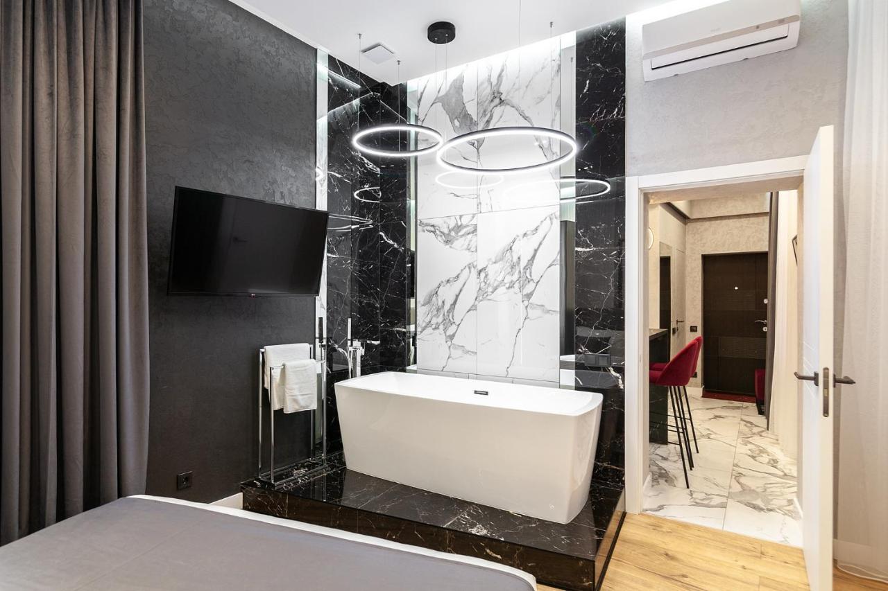 Апартаменты Lovely On Drahomanova Street *