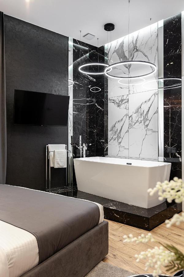 Апартаменты Lovely On Drahomanova Street *